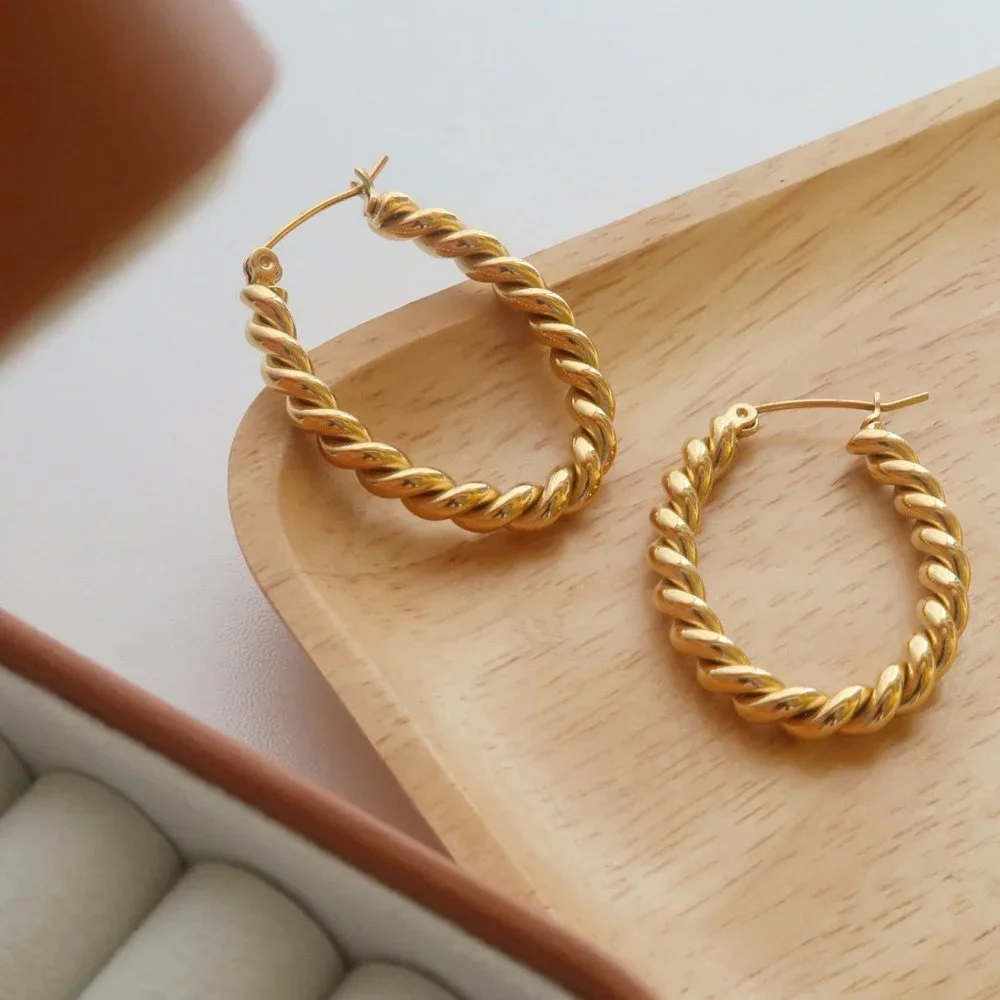 NEW 18K Gold Plated Braided Oval Hoop Earrings